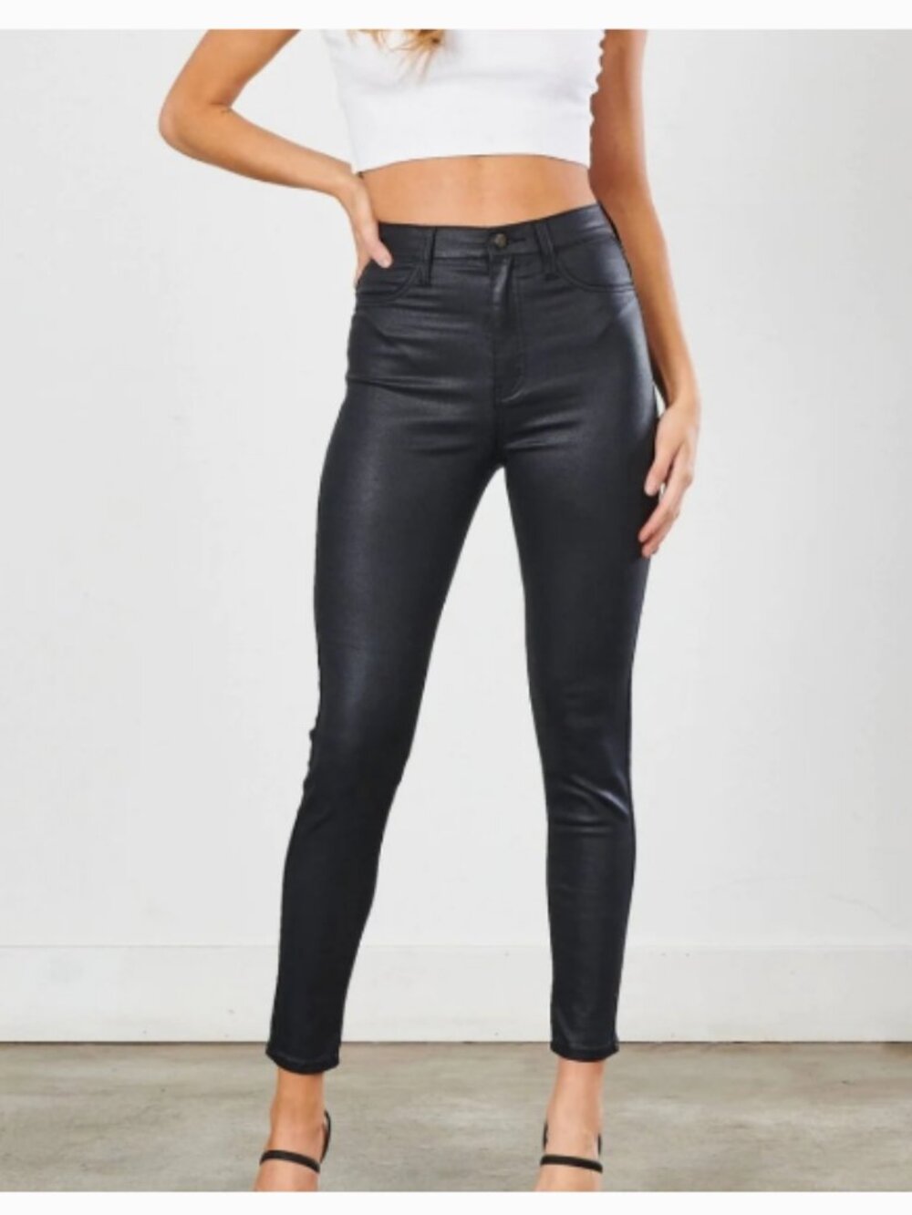 Vibrant Miu Black Coated Skinny Jean - Size: W25 (3) - EUC